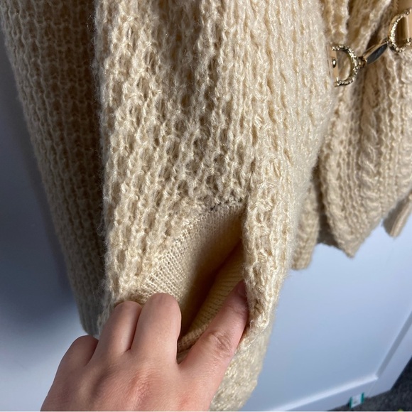 ⚪️ Suzy Shier Cream Cardigan Sweater - Picture 5 of 10